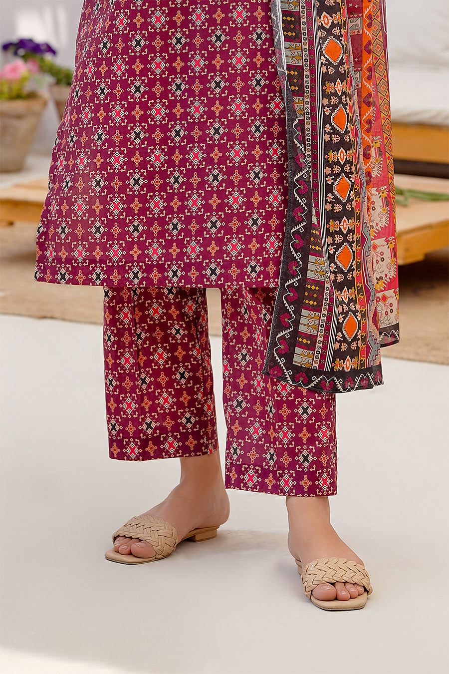 Waniya Stitched 3 Piece Digital Printed Lawn Summer Collection'2025-Zoe