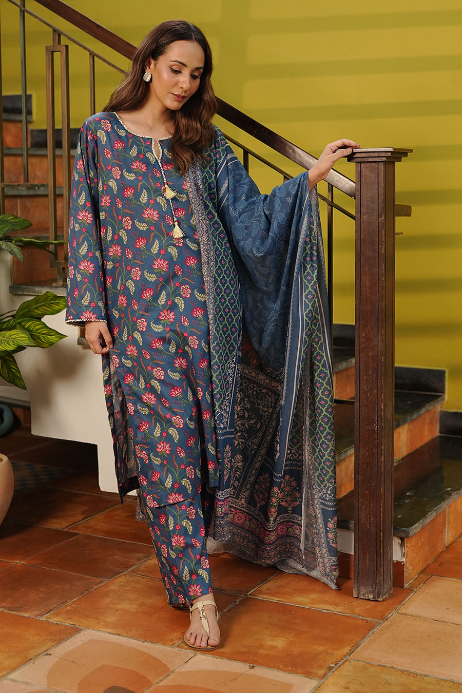 Waniya Stitched 3 Piece Summer Lawn Collection'2025-Wildflower Ink