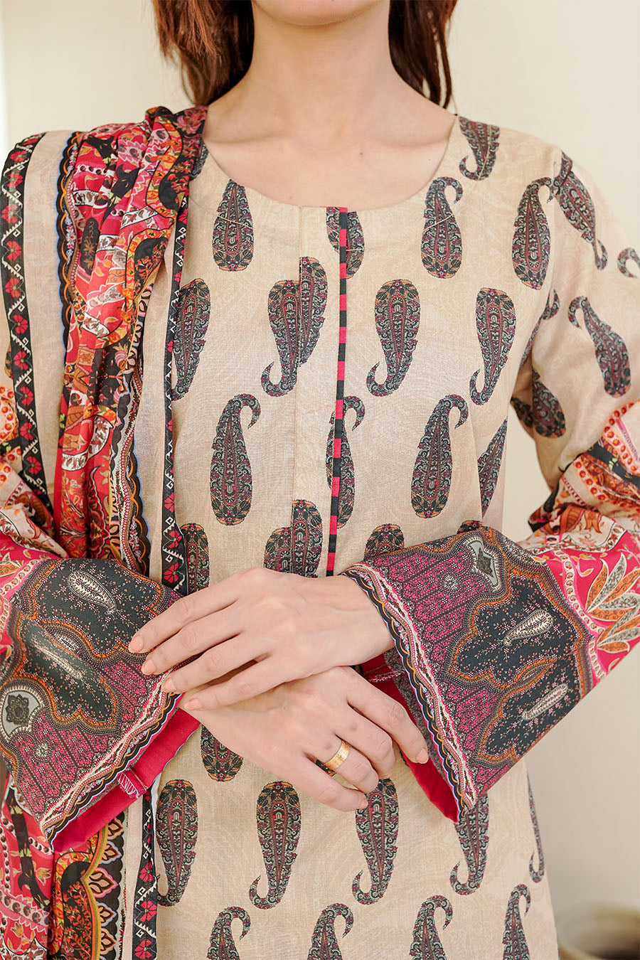 Waniya Stitched 3 Piece Digital Printed Lawn Collection'2025-MARIA