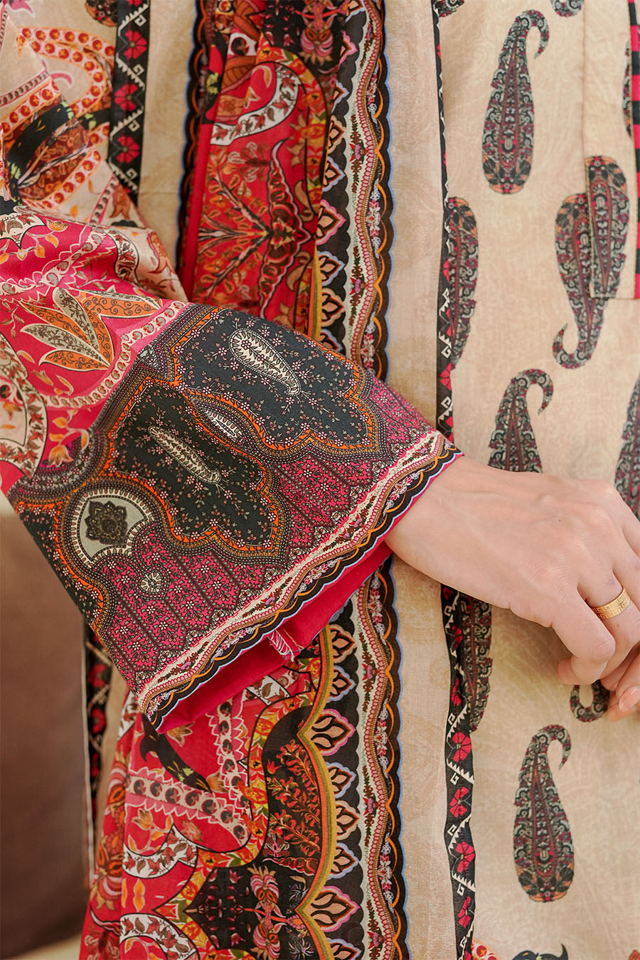 Waniya Stitched 3 Piece Digital Printed Lawn Collection'2025-MARIA