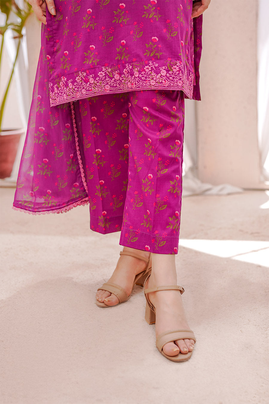 Waniya Stitched 3 Piece Embroidery Lawn Summer Collection'2025-Haya