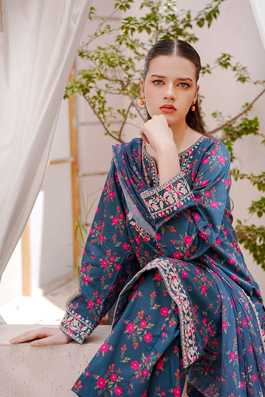 Waniya Stitched 3 Piece Embroidery Lawn Summer Collection'2025-Rena