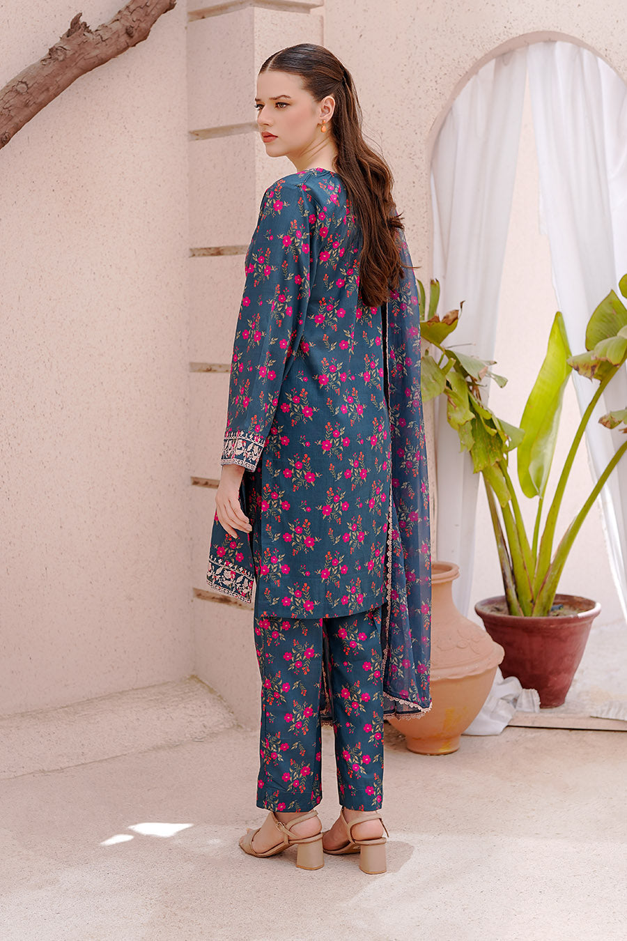 Waniya Stitched 3 Piece Embroidery Lawn Summer Collection'2025-Rena