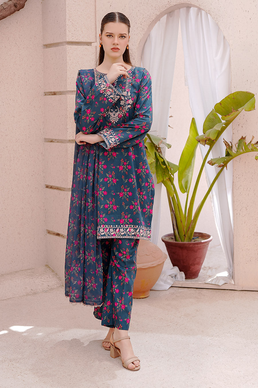Waniya Stitched 3 Piece Embroidery Lawn Summer Collection'2025-Rena
