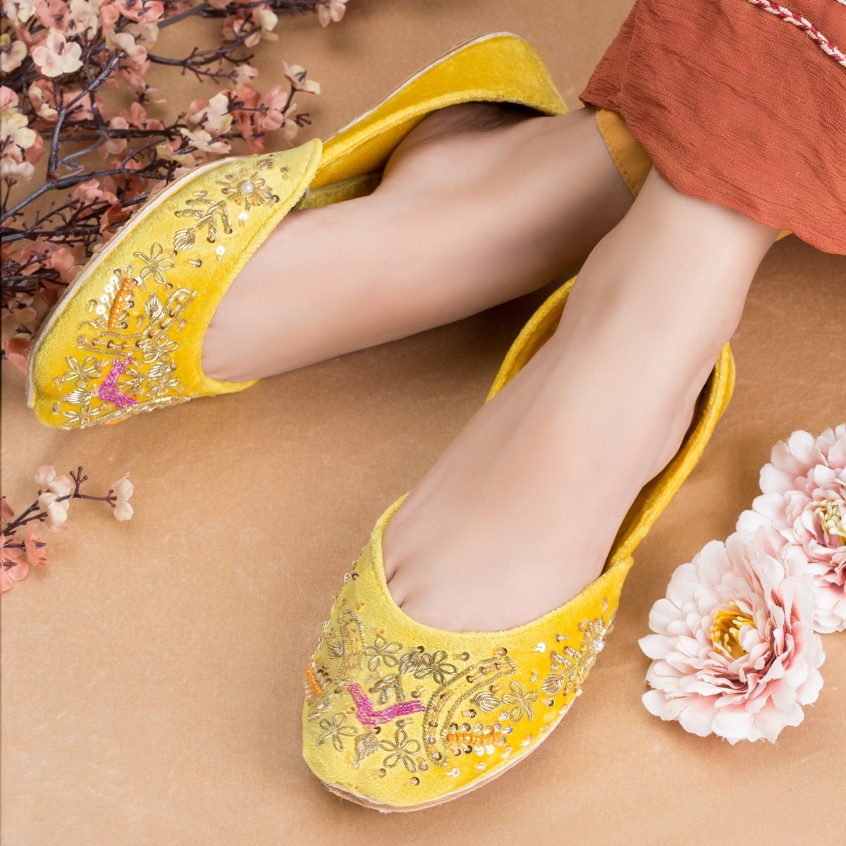 Zuruj Khussa Collection'2025-zun-237-Yellow